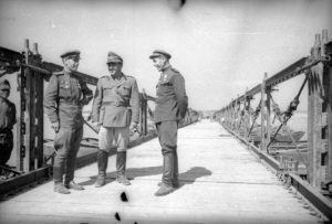 Ofiter-roman-in-timpul-predarii-lui-Karl-Burkhardt-1